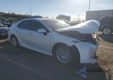 2018 Toyota Camry Hybrid из США, поврежденный, VIN 4T1B21HK5JU004095